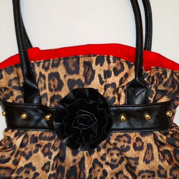 BRASH Purse Animal Print Contrasting Red 11"x14" - Picture 2 of 5